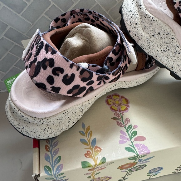 Flower mountain sandals size 6 womens eu 36. - Picture 5 of 7